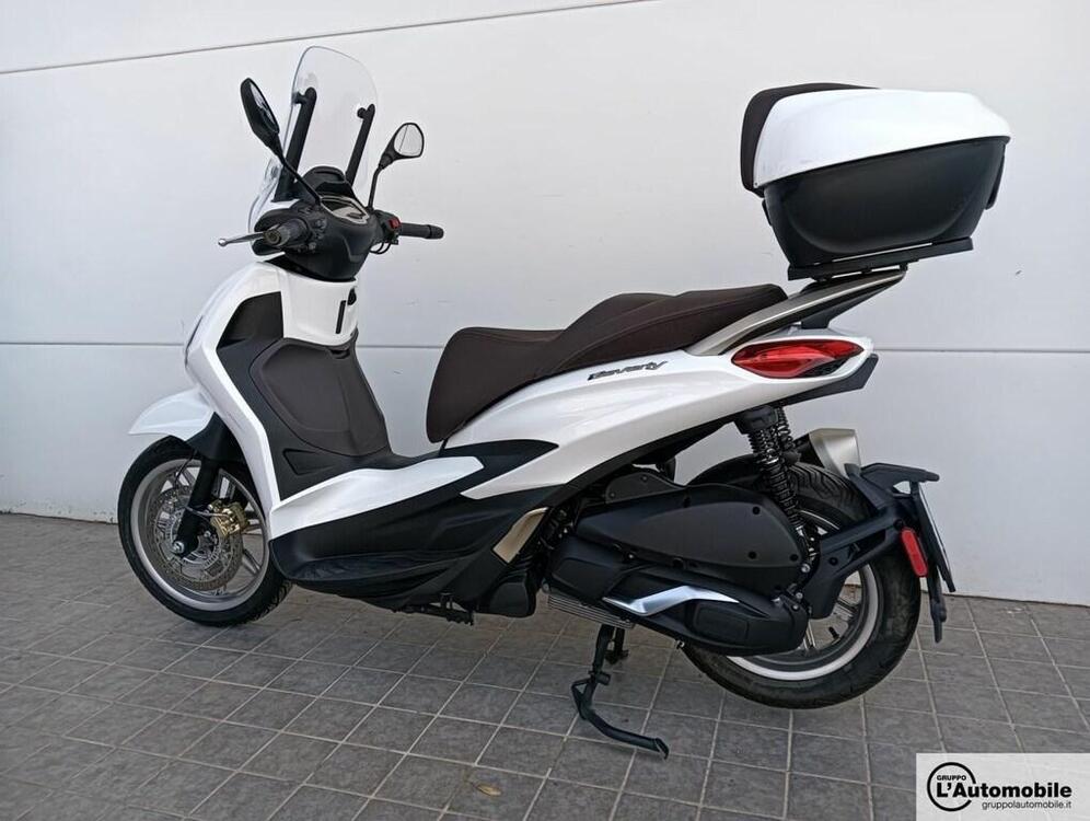 Piaggio Beverly 300 ABS-ASR (2021 - 24) (2)