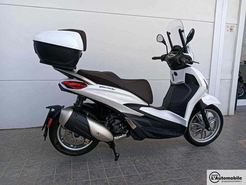 Piaggio Beverly 300 ABS-ASR (2021 - 24) (4)