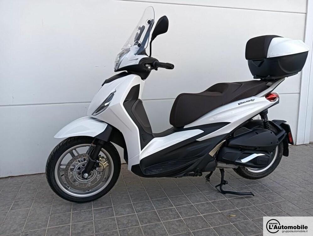 Piaggio Beverly 300 ABS-ASR (2021 - 24) (5)