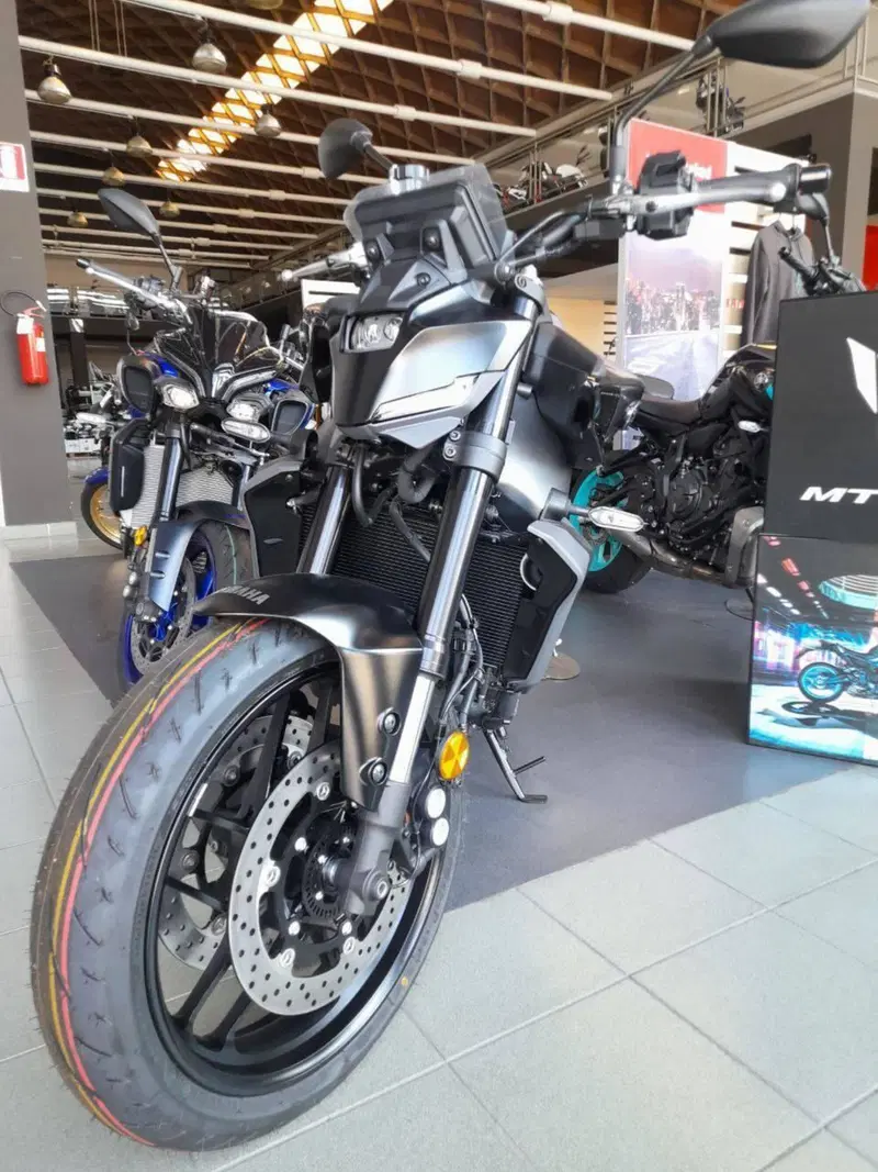 Yamaha MT-09 (2024 - 26) (2)