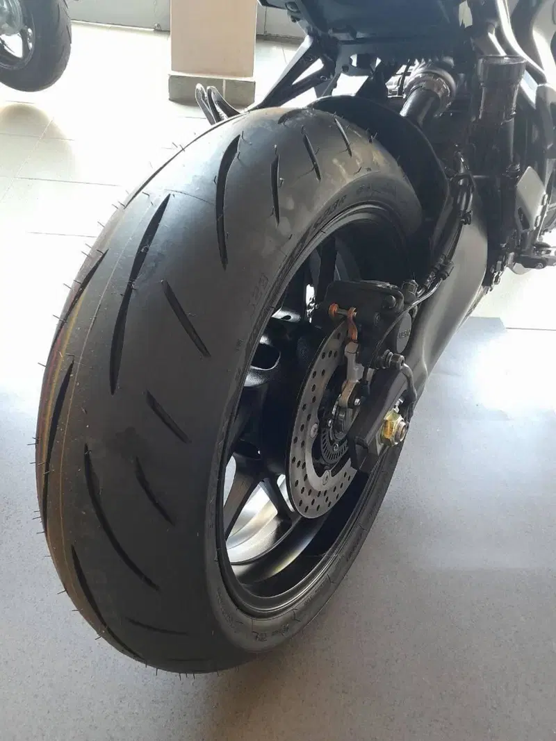Yamaha MT-09 (2024 - 26) (4)