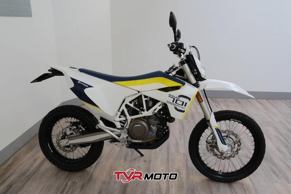 Husqvarna 701 Enduro (2017 - 19) (2)