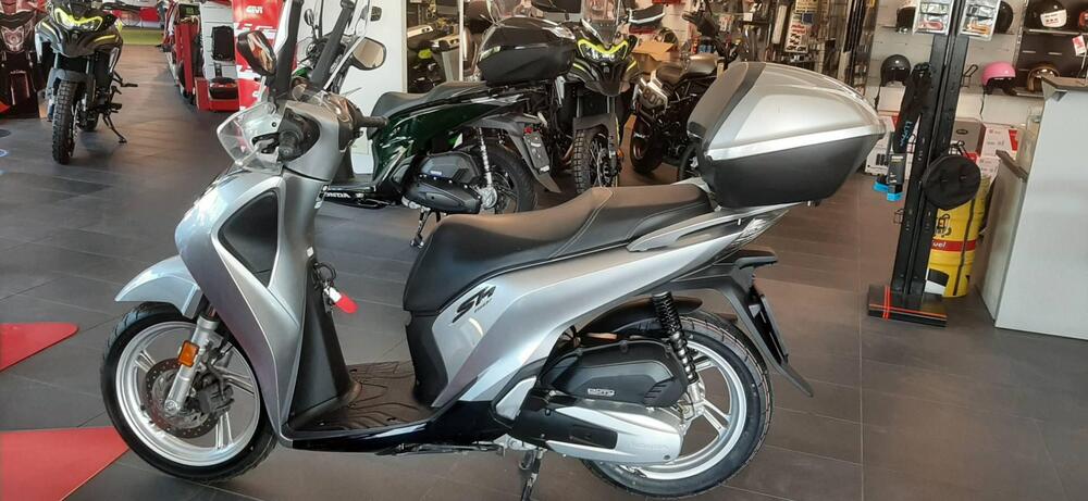 Honda SH 150 i (2017 - 19) (3)