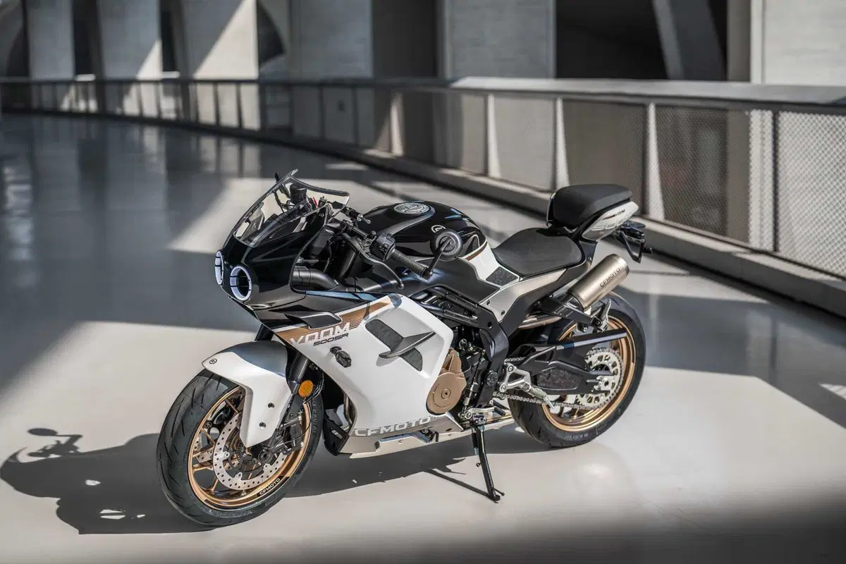 CFMOTO VOOM 500 SR: la sportiva 4 cilindri da 80 CV e 5.000€. Arriverà in Europa? [VIDEO E GALLERY] (4)