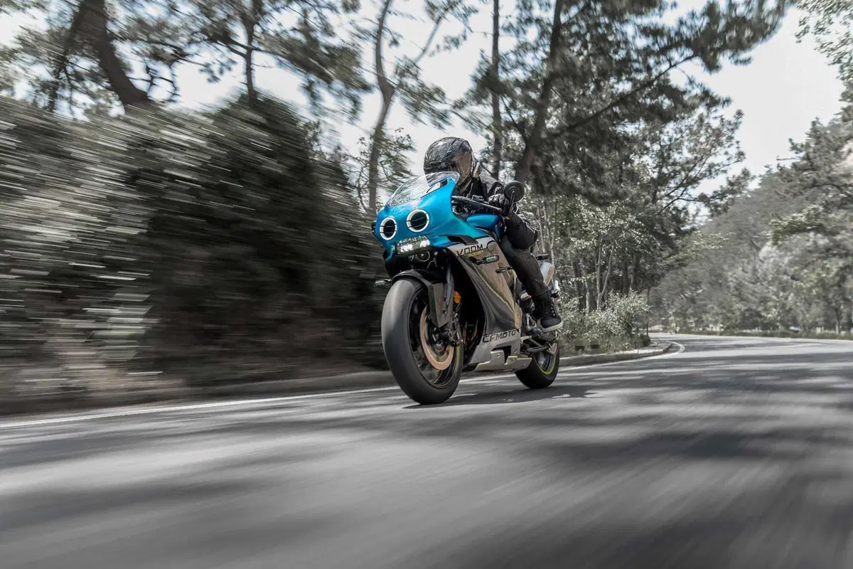 CFMOTO VOOM 500 SR: la sportiva 4 cilindri da 80 CV e 5.000€. Arriverà in Europa? [VIDEO E GALLERY] (21)