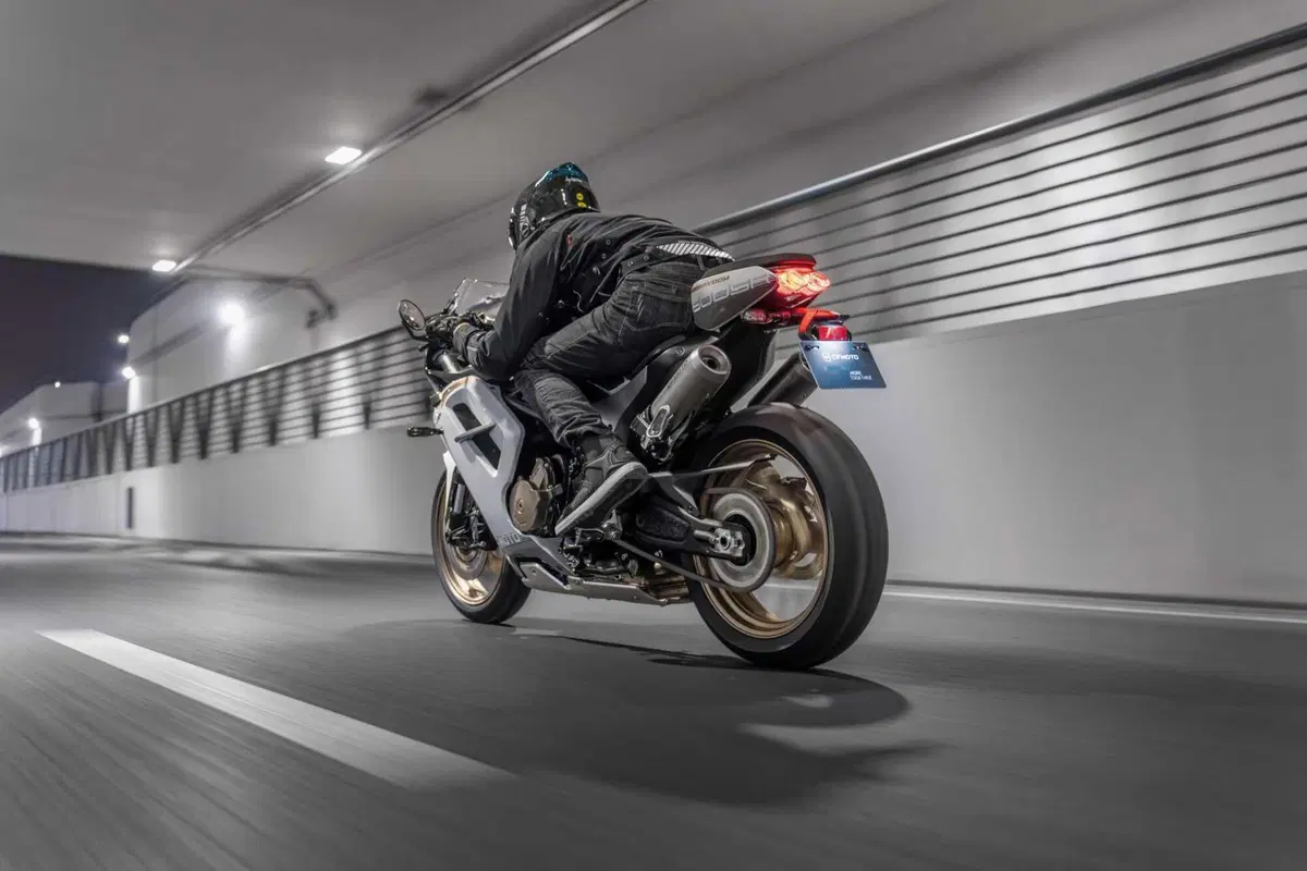 CFMOTO VOOM 500 SR: la sportiva 4 cilindri da 80 CV e 5.000€. Arriverà in Europa? [VIDEO E GALLERY] (25)