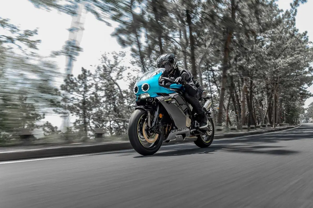 CFMOTO VOOM 500 SR: la sportiva 4 cilindri da 80 CV e 5.000€. Arriverà in Europa? [VIDEO E GALLERY] (20)