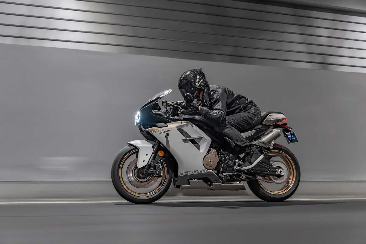 CFMOTO VOOM 500 SR: la sportiva 4 cilindri da 80 CV e 5.000€. Arriverà in Europa? [VIDEO E GALLERY] (24)