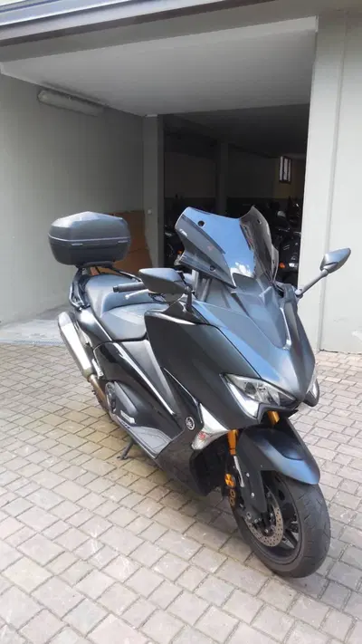 Yamaha T-Max 530 DX (2017 - 19) usata