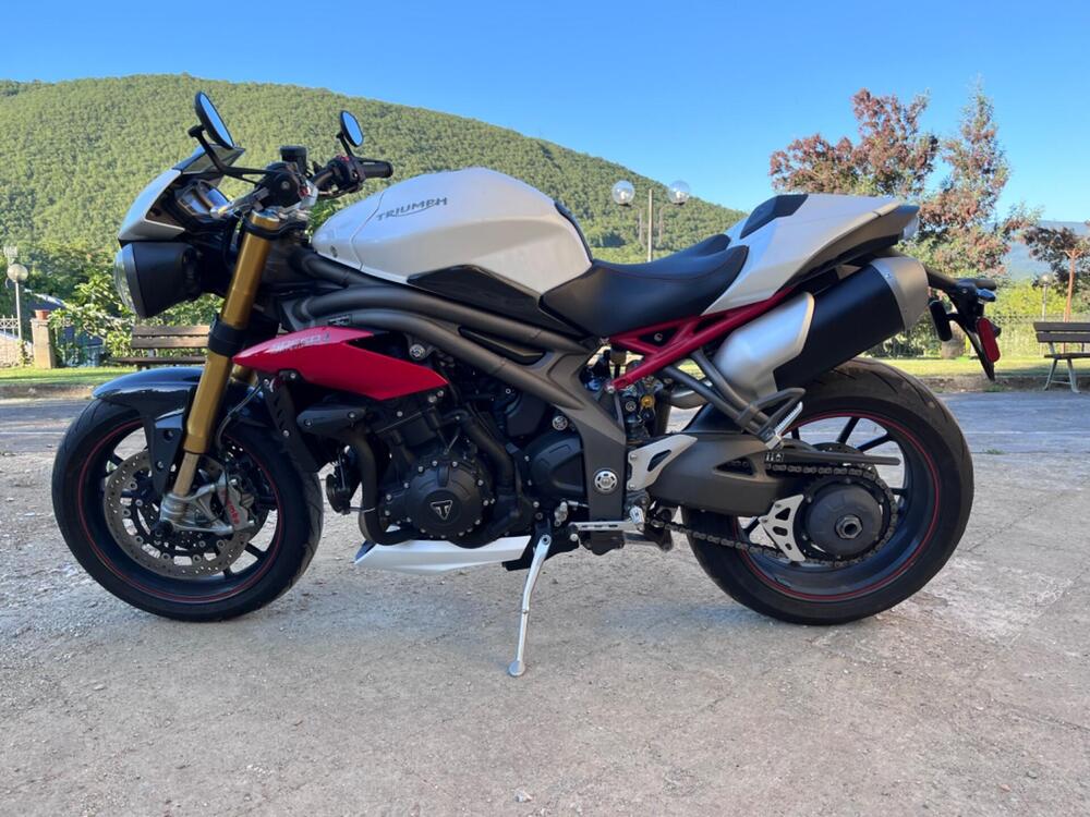 Triumph Speed Triple 1050 R ABS (2016 - 17)