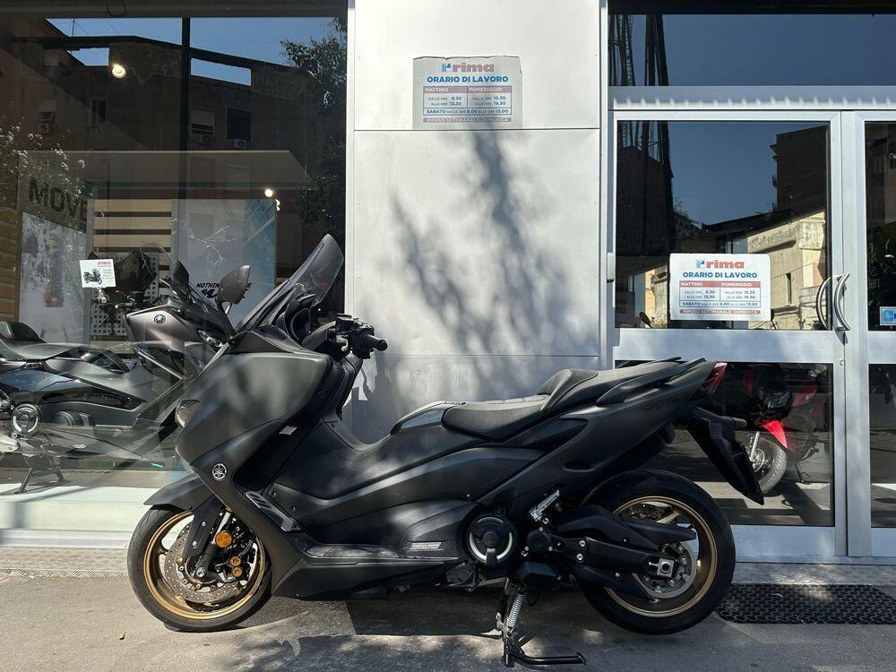 Yamaha T-Max 560 Tech Max (2021)