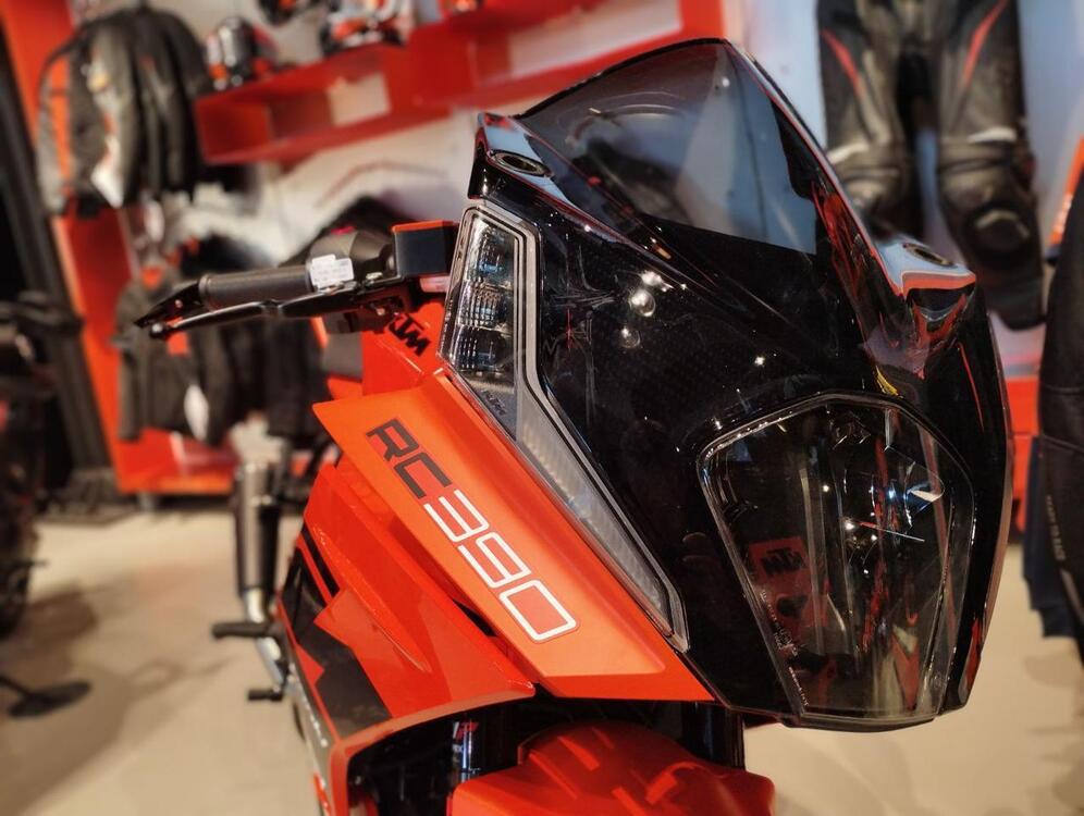 KTM RC 390 (2022 - 24) (3)