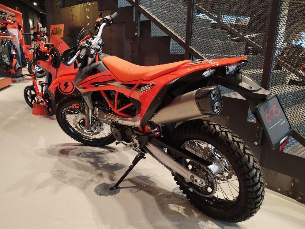 KTM 690 Enduro R (2022 - 24) (5)