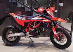 KTM 690 SMC R (2023 - 24) nuova