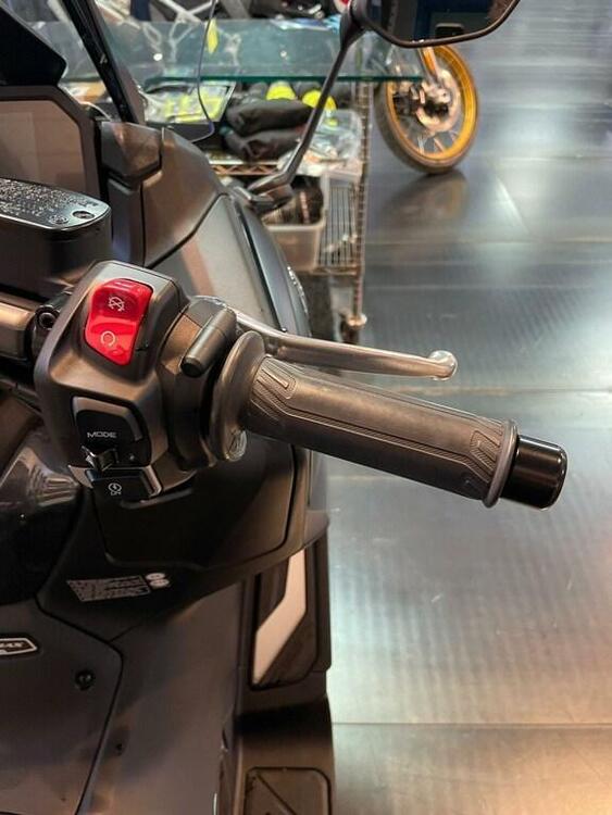 Yamaha T-Max 560 Tech Max (2022 - 24) (5)