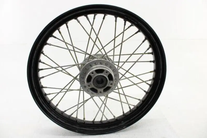 Ruota anteriore a 40 raggi 19x2,5 nera per Softail 