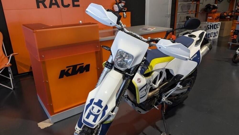 Husqvarna 701 Enduro (2017 - 19) (2)