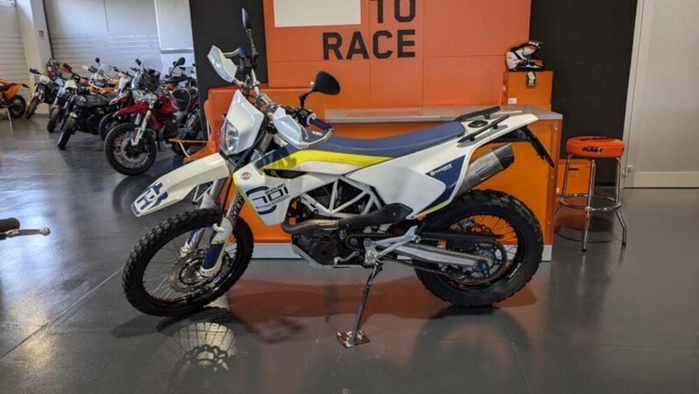 Husqvarna 701 Enduro (2017 - 19) (4)