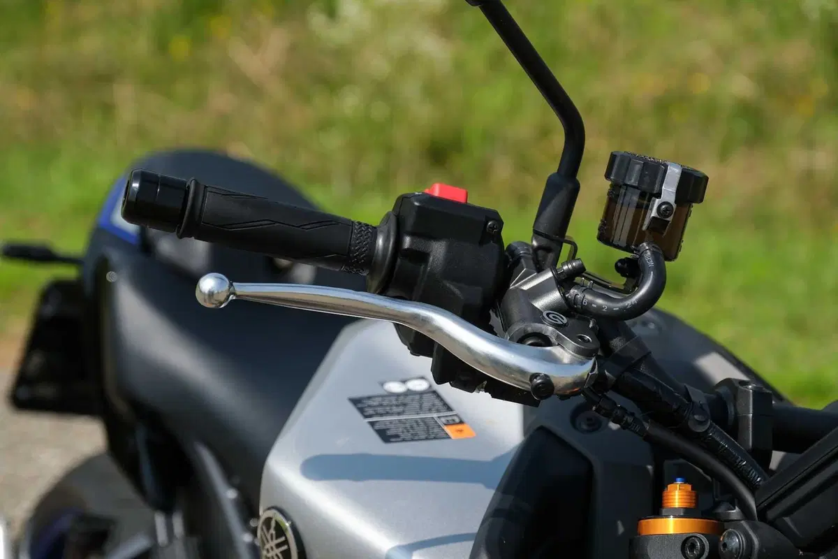 Yamaha MT-09 SP 2024 TEST: ancora più Hooligan. Come va, Pro e Contro, la prova su strada [VIDEO E GALLERY] (7)