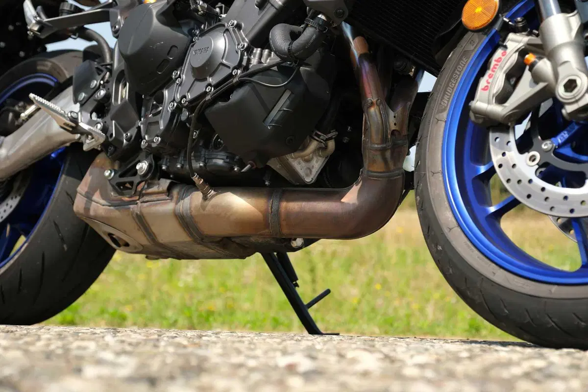 Yamaha MT-09 SP 2024 TEST: ancora più Hooligan. Come va, Pro e Contro, la prova su strada [VIDEO E GALLERY] (8)