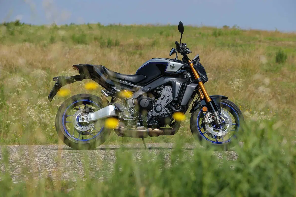 Yamaha MT-09 SP 2024 TEST: ancora più Hooligan. Come va, Pro e Contro, la prova su strada [VIDEO E GALLERY] (32)