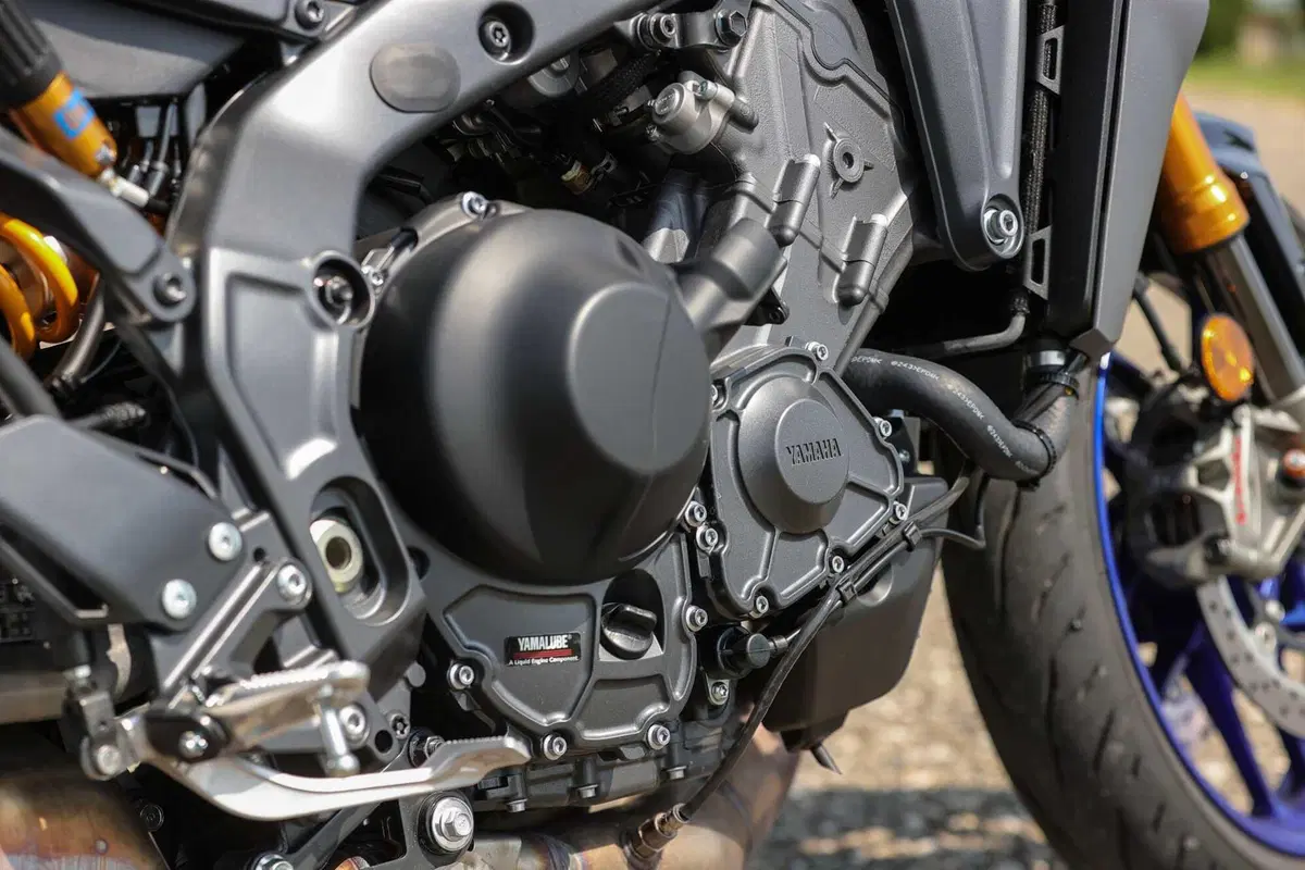 Yamaha MT-09 SP 2024 TEST: ancora più Hooligan. Come va, Pro e Contro, la prova su strada [VIDEO E GALLERY] (36)