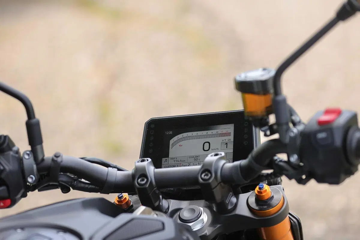 Yamaha MT-09 SP 2024 TEST: ancora più Hooligan. Come va, Pro e Contro, la prova su strada [VIDEO E GALLERY] (45)