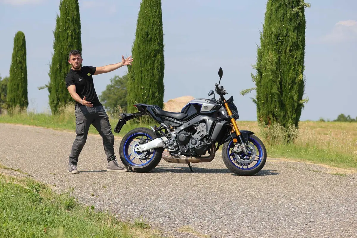 Yamaha MT-09 SP 2024 TEST: ancora più Hooligan. Come va, Pro e Contro, la prova su strada [VIDEO E GALLERY] (57)