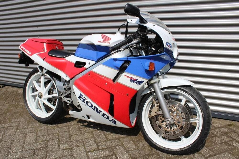 Honda VFR400RR-NC30