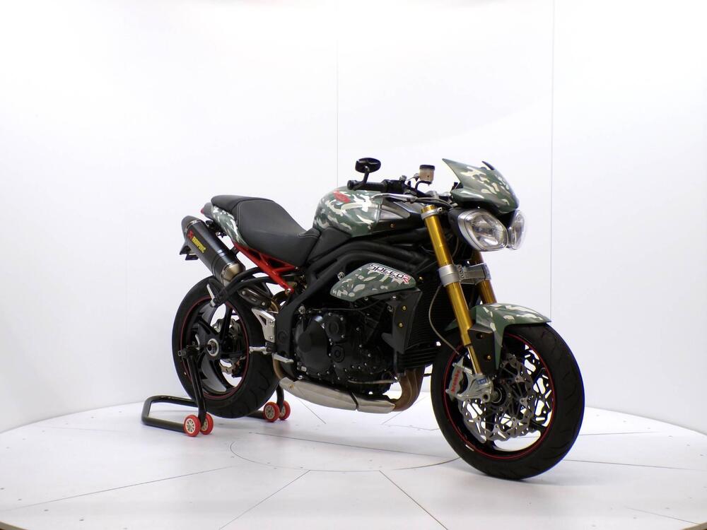 Triumph Speed Triple 1050 R ABS (2011 - 15) (2)