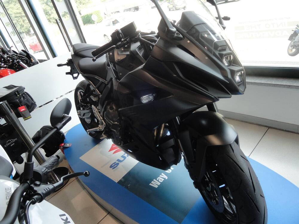 Suzuki GSX-8R (2024) (2)