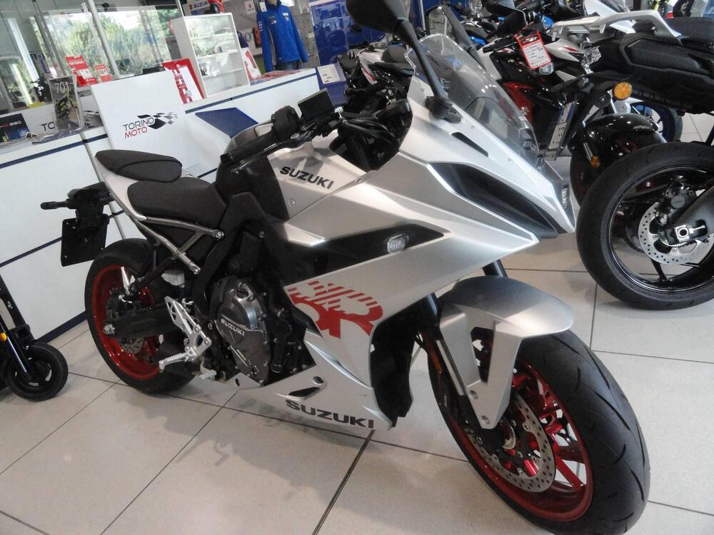 Suzuki GSX-8R (2024) (2)