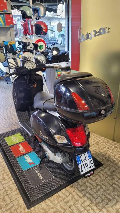 Vespa Granturismo 200 L (4)