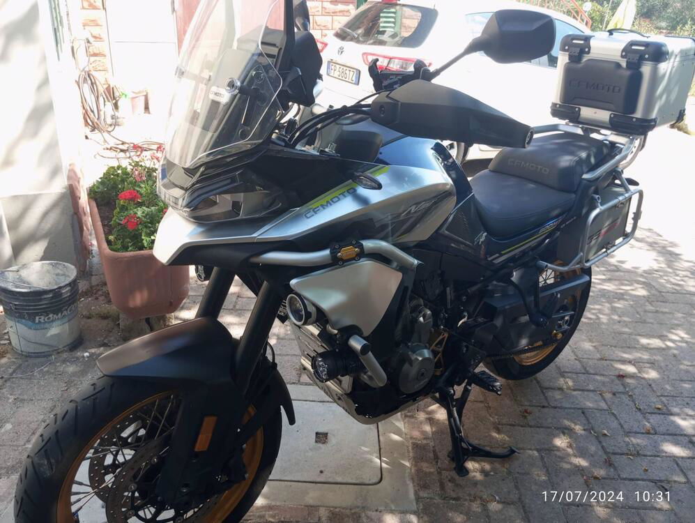 CFMOTO 800MT Touring (2022 - 24)