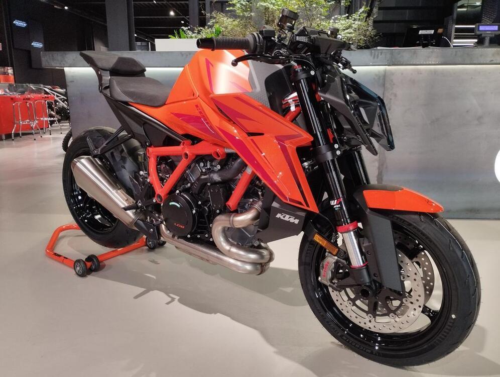 KTM 1390 Super Duke R (2024)