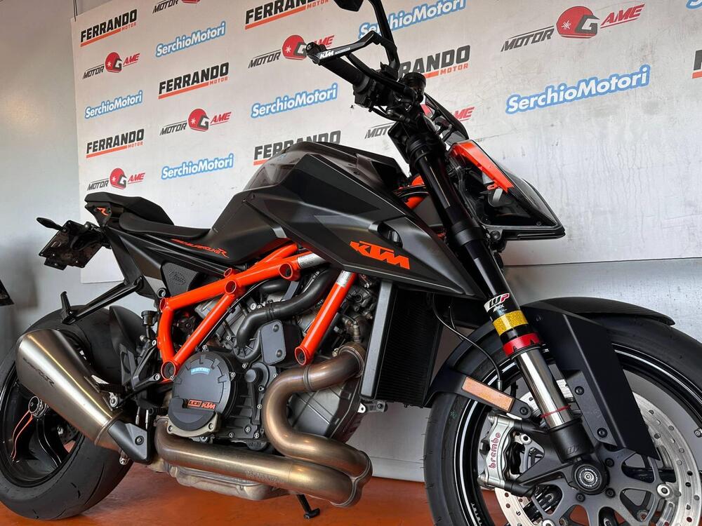 KTM 1290 Super Duke R (2021) (5)