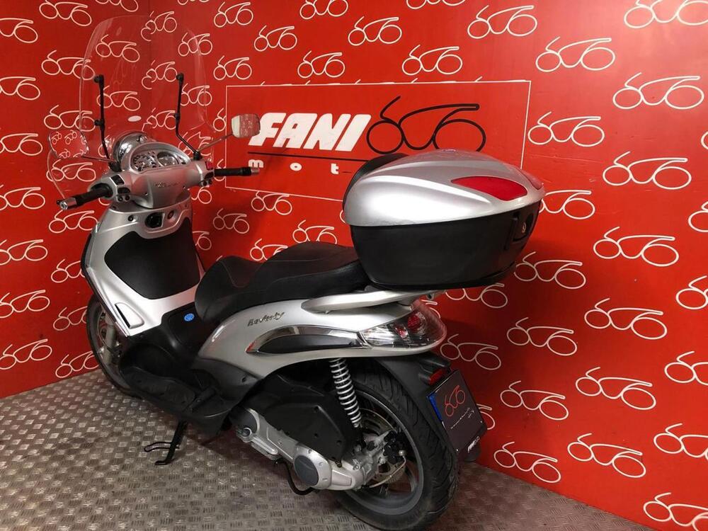 Piaggio Beverly 300 i.e. (2010 - 16) (4)