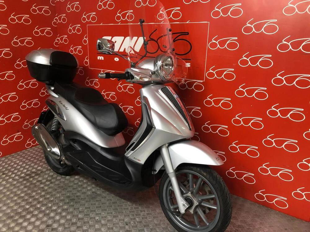 Piaggio Beverly 300 i.e. (2010 - 16) (2)