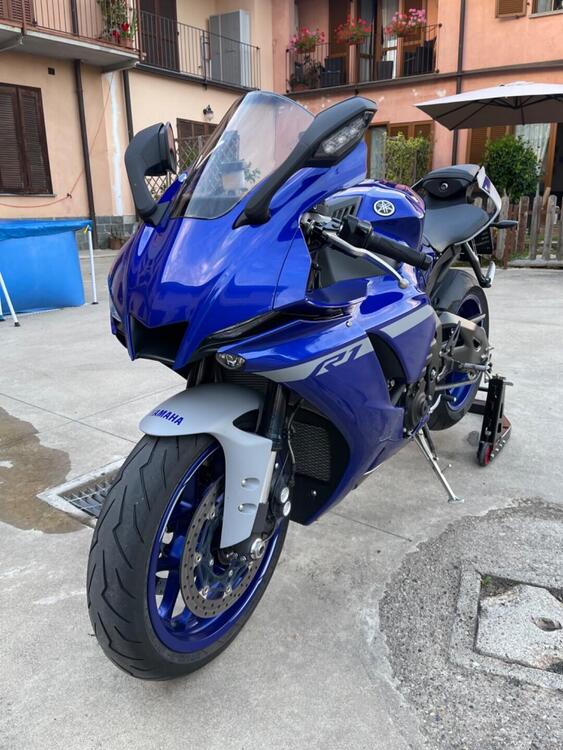 Yamaha YZF R1 (2020 - 24) (3)