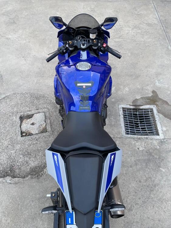 Yamaha YZF R1 (2020 - 24) (5)