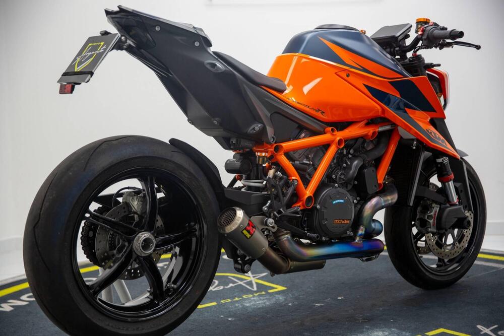 KTM 1290 Super Duke R (2020) (4)