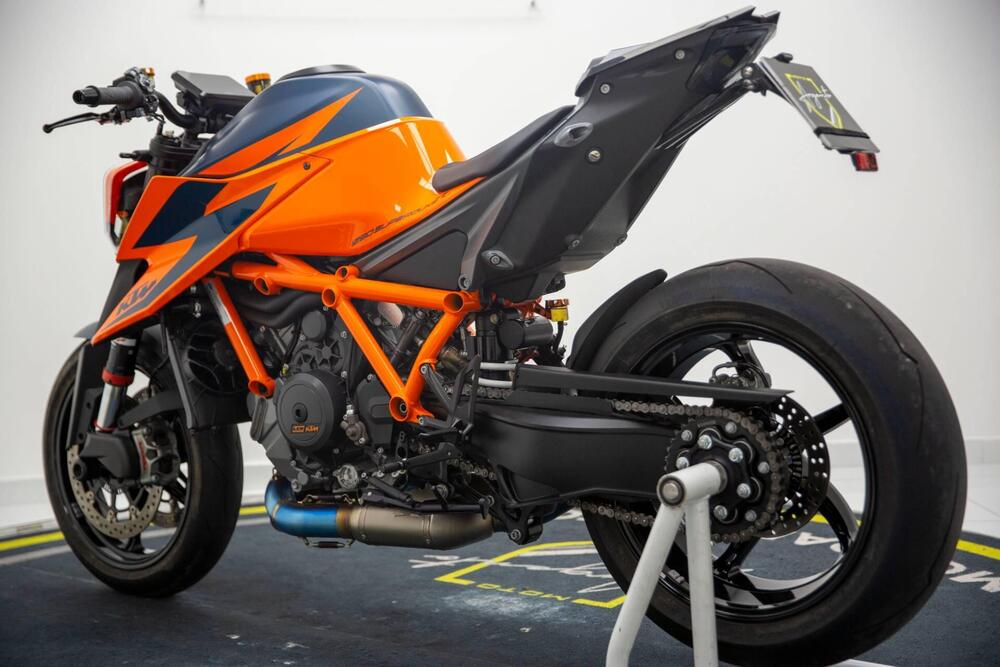 KTM 1290 Super Duke R (2020) (5)