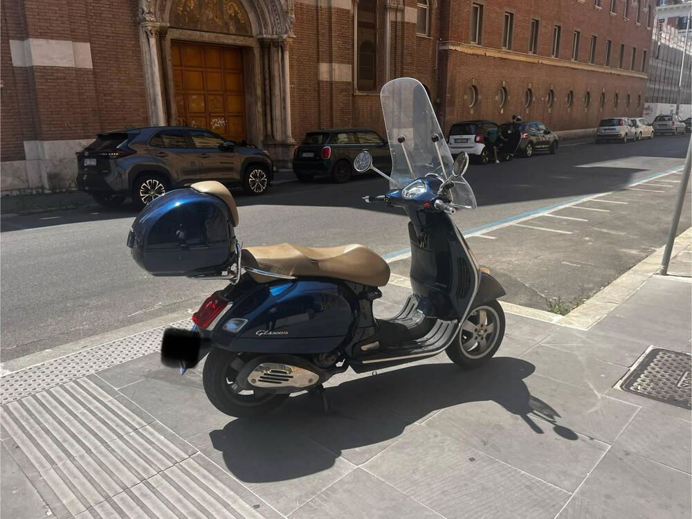 Vespa GTS 300 Super (2008 - 16) (4)