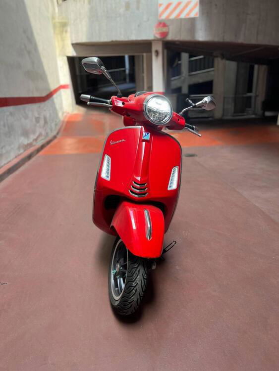 Vespa GTS 300 Hpe (2021 - 22) (2)