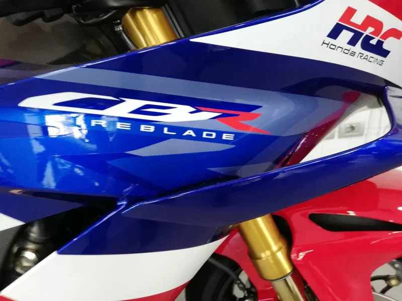 Honda CBR 1000 RR-R Fireblade SP (2024 - 26) (4)
