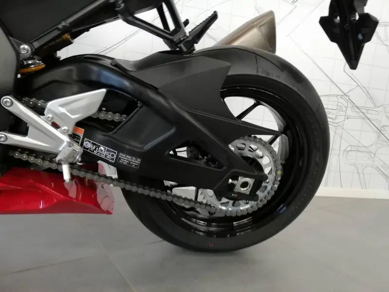 Honda CBR 1000 RR-R Fireblade SP (2024 - 26) (18)