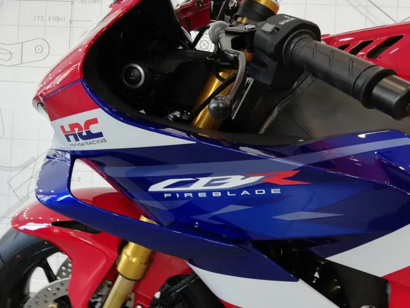 Honda CBR 1000 RR-R Fireblade SP (2024 - 26) (20)