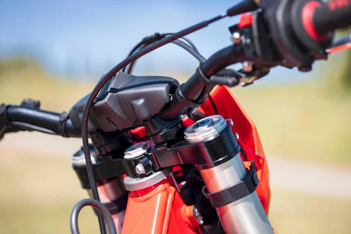 Enduro reinventato con la nuova gamma Beta RX Pro 2025 [VIDEO] (13)