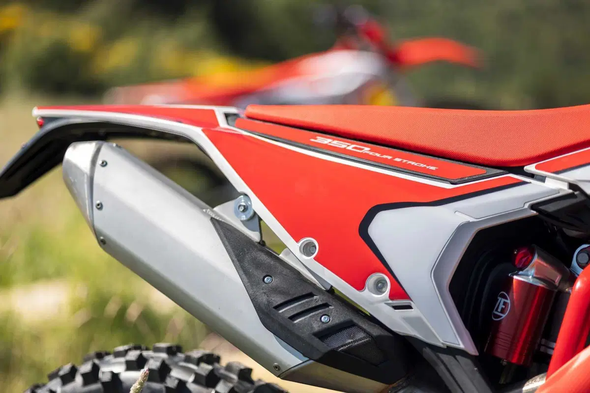 Enduro reinventato con la nuova gamma Beta RX Pro 2025 [VIDEO] (16)