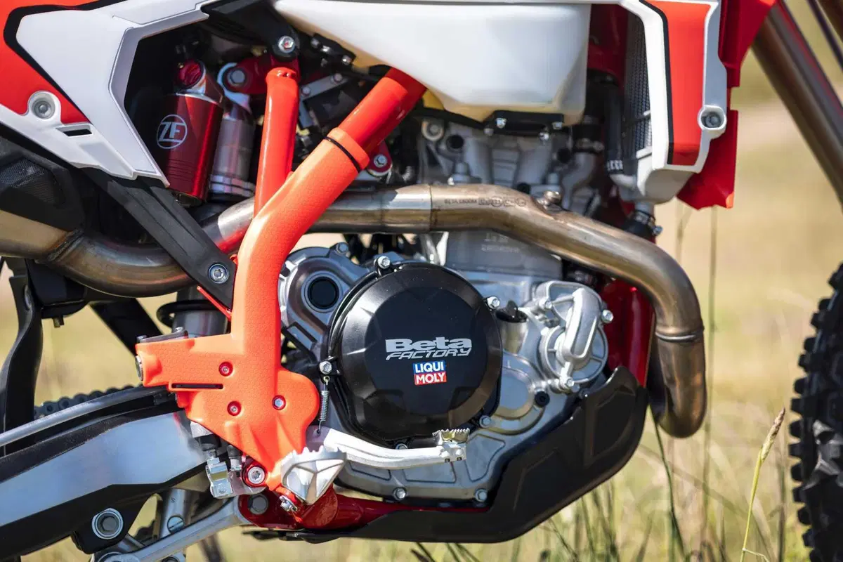 Enduro reinventato con la nuova gamma Beta RX Pro 2025 [VIDEO] (17)
